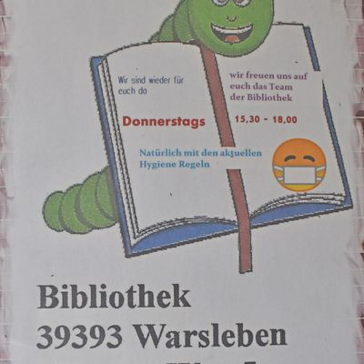 Der Bücherwurm ist das Markenzeichen der Warsleber Bibliothek, die jeden Donnerstag von 15.30 Uhr bis 18 Uhr geöffnet ist.